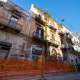 L�edificio si trova al civico 25 di via Abbrescia, dove svetta tra due palazzine liberty: una restaurata e l�altra in fase di recupero